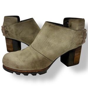 Sorel Addington Strap Chunky Heel Ankle Boots Gray Nubuck Leather Round Toe 9.5